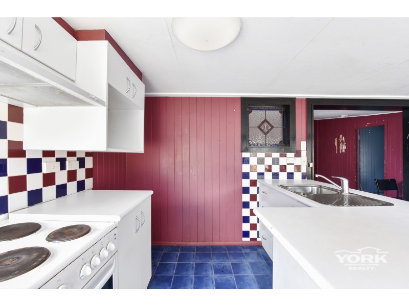 8 Sir Street, North Toowoomba QLD 4350