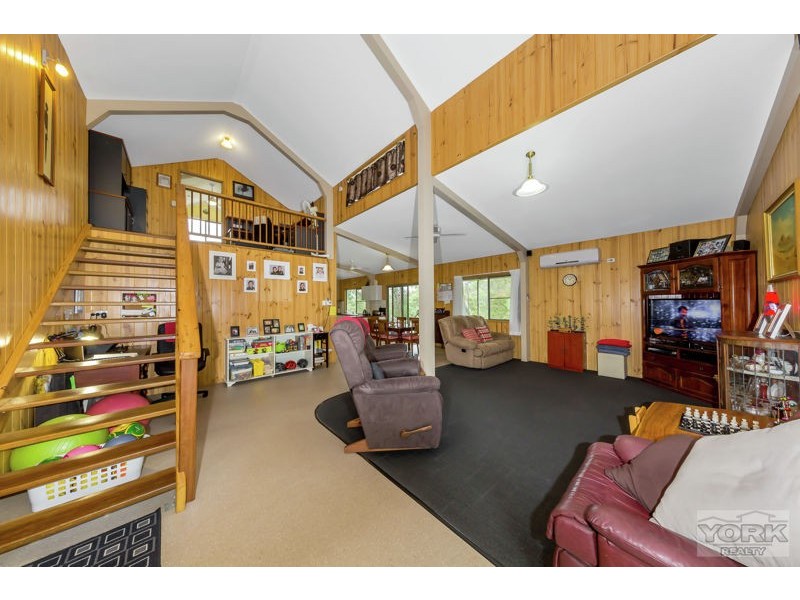 274 Stevens Road, Murphys Creek QLD 4352