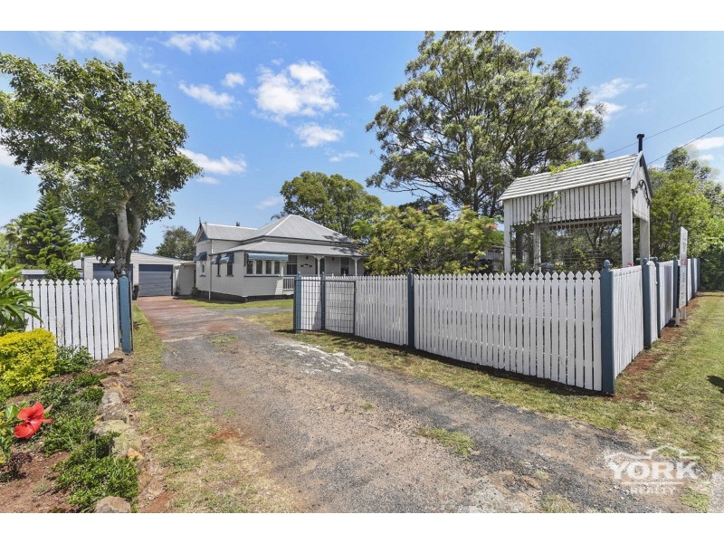 269 New England Highway, Harlaxton QLD 4350