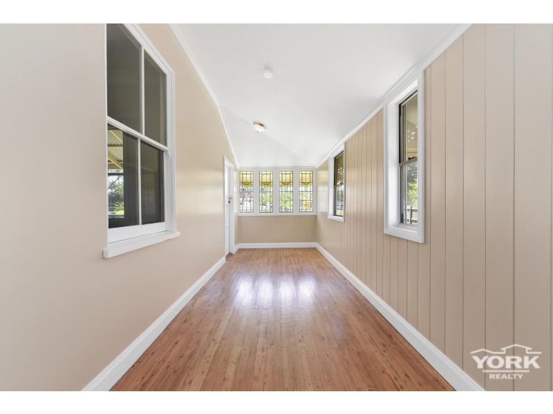 269 New England Highway, Harlaxton QLD 4350
