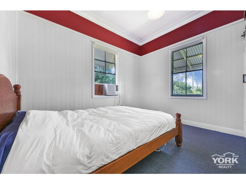 269 New England Highway, Harlaxton QLD 4350