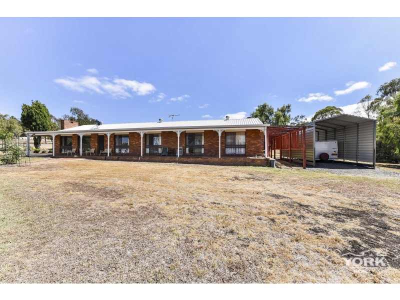 794 Boundary Street, Glenvale QLD 4350