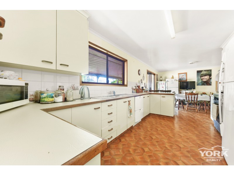 794 Boundary Street, Glenvale QLD 4350