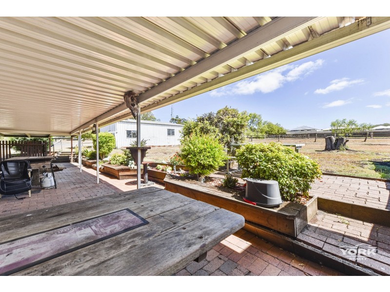 794 Boundary Street, Glenvale QLD 4350