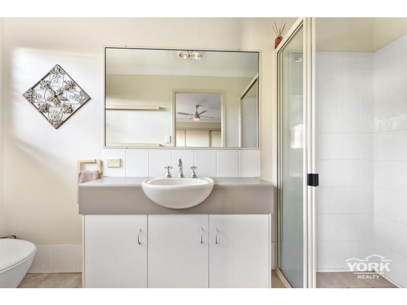 2/14a Hume Street, North Toowoomba QLD 4350