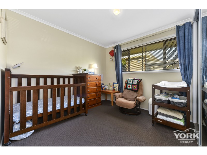 17 Hibiscus Drive, Centenary Heights QLD 4350