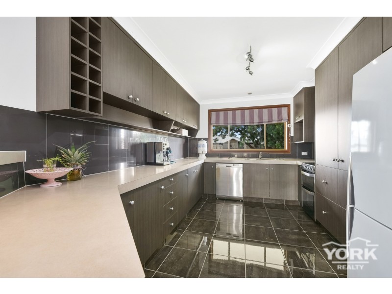 16 Ferguson Road, Westbrook QLD 4350