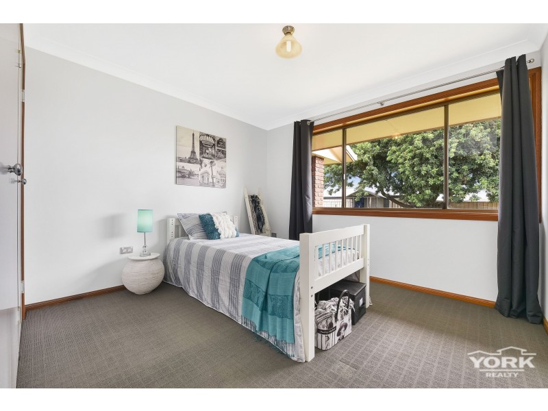 16 Ferguson Road, Westbrook QLD 4350