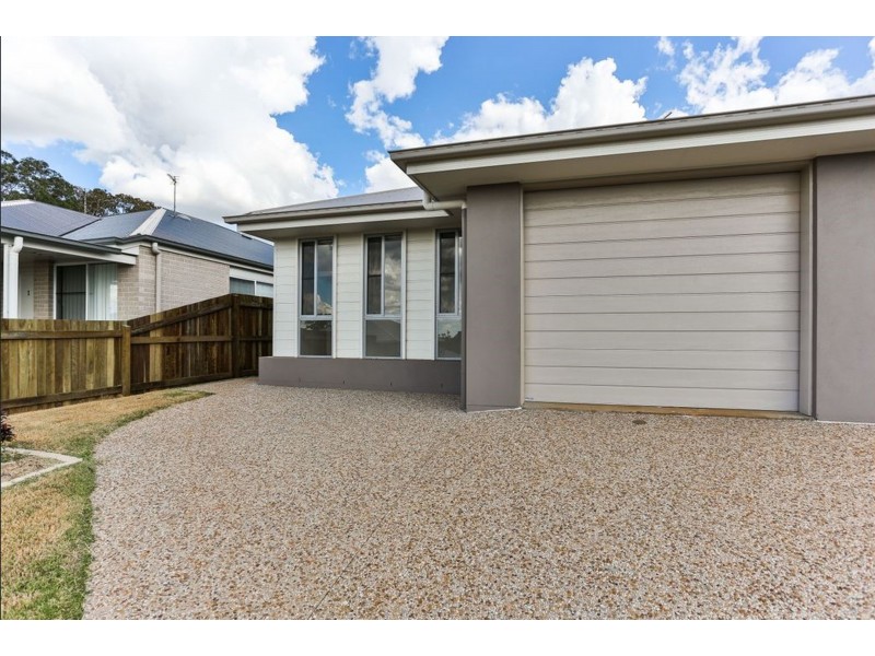 2/24 Sanctuary Drive, Cranley QLD 4350