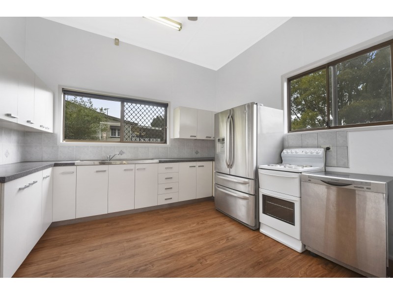 23 Christmas Street, North Toowoomba QLD 4350