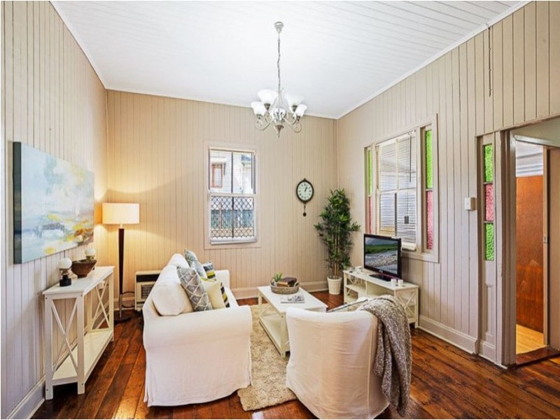 9 Kelfield Street, North Toowoomba QLD 4350