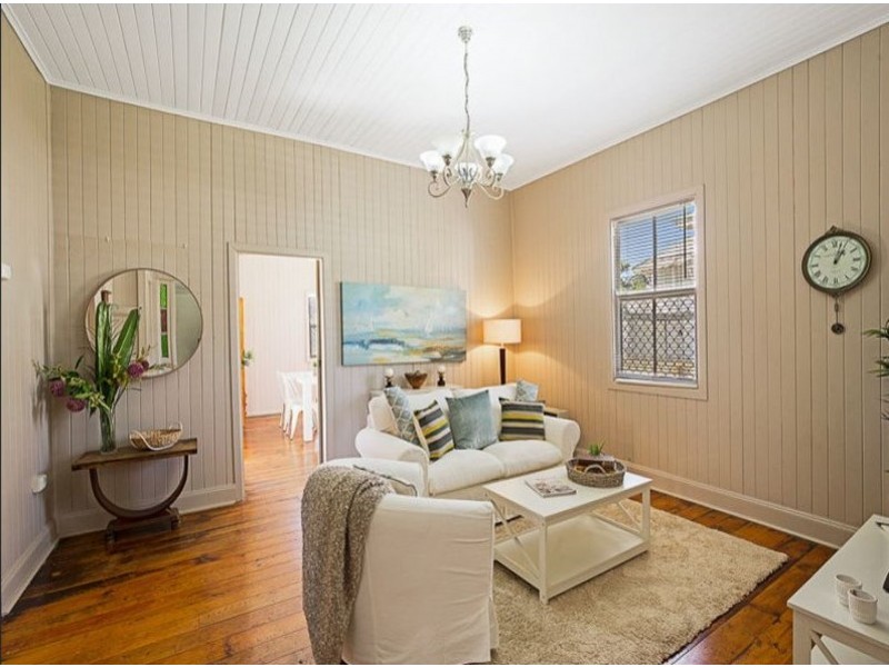 9 Kelfield Street, North Toowoomba QLD 4350