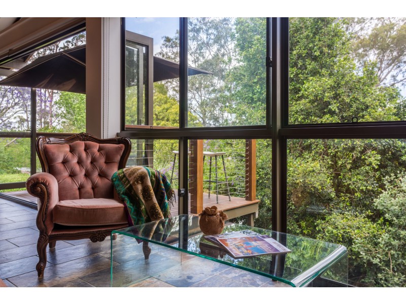 2 Swenson Street, Mount Lofty QLD 4350