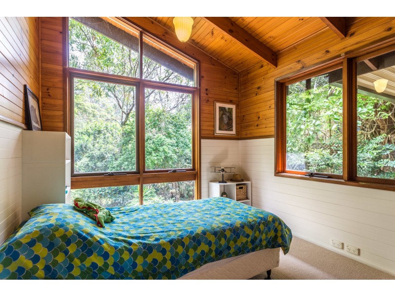 2 Swenson Street, Mount Lofty QLD 4350