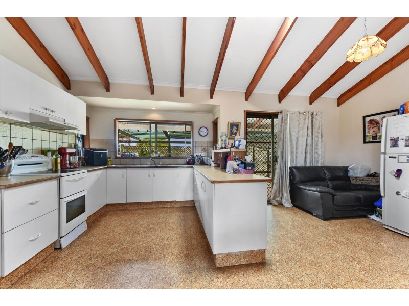 8 Umbiram Road, Wyreema QLD 4352