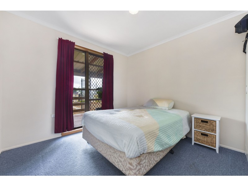 8 Umbiram Road, Wyreema QLD 4352