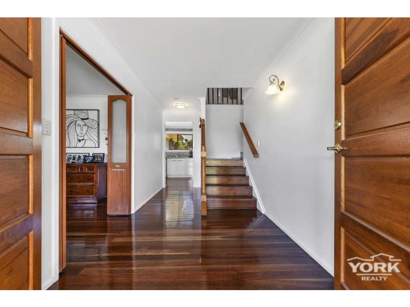 17 Sardon Street, Centenary Heights QLD 4350
