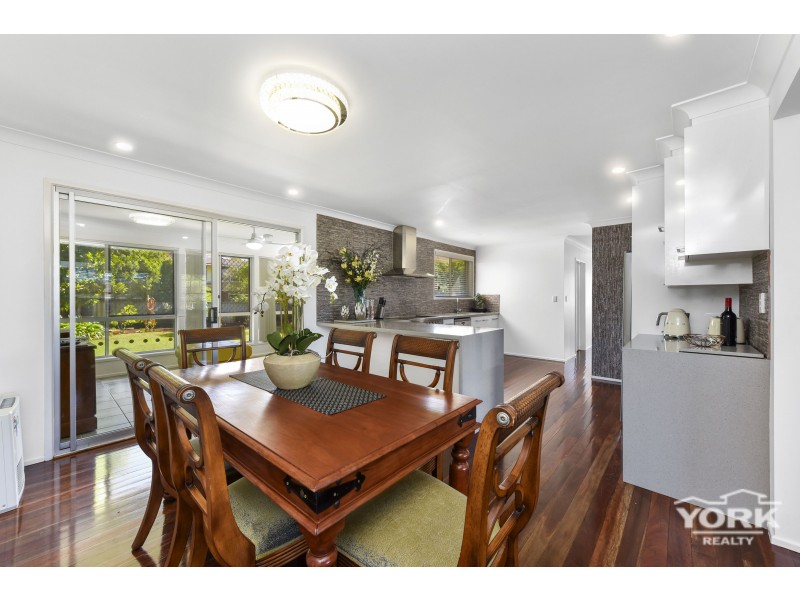17 Sardon Street, Centenary Heights QLD 4350