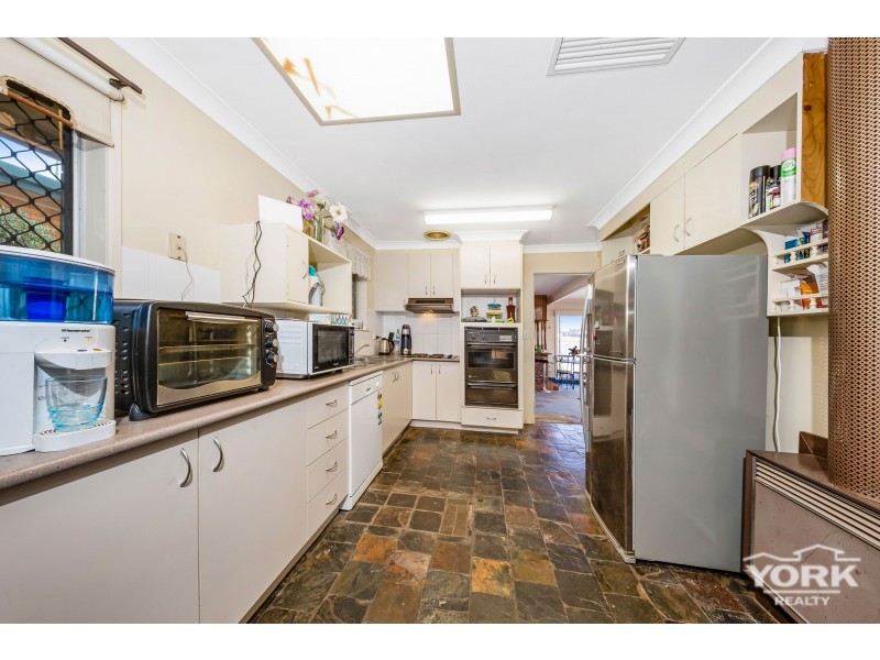 7 Sprott Street, Wilsonton QLD 4350