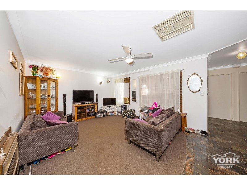7 Sprott Street, Wilsonton QLD 4350