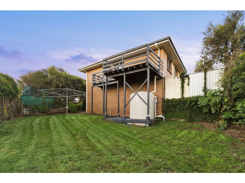 4 Simon Street, Rockville QLD 4350