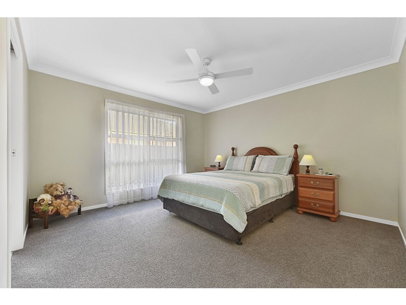6 McGee Drive, Kearneys Spring QLD 4350