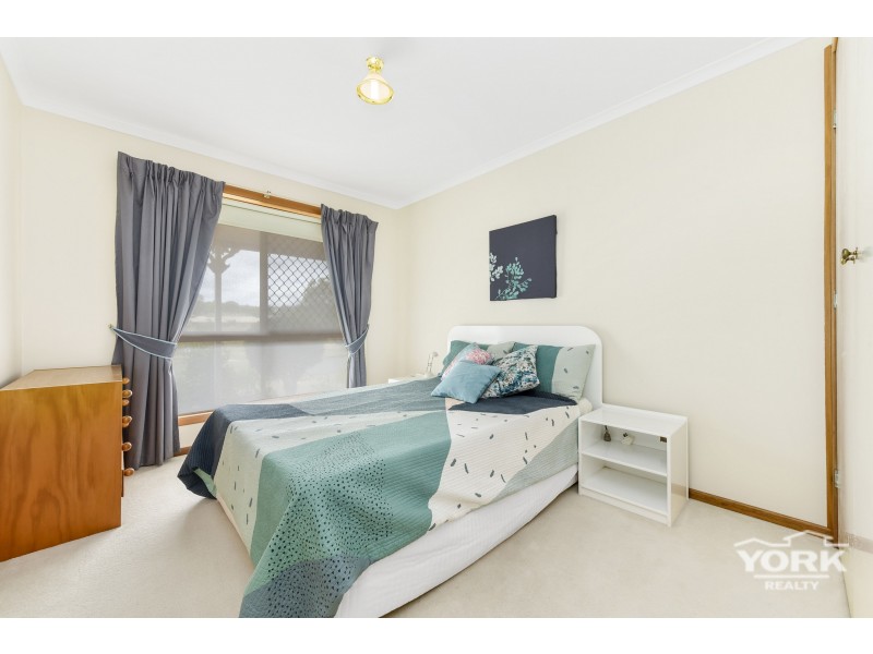 25 Creedon Drive, Kearneys Spring QLD 4350