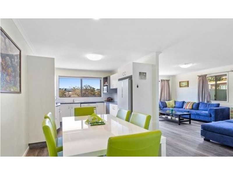 2/25 Lemway Avenue, Kearneys Spring QLD 4350