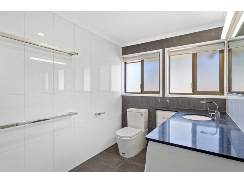 2/25 Lemway Avenue, Kearneys Spring QLD 4350