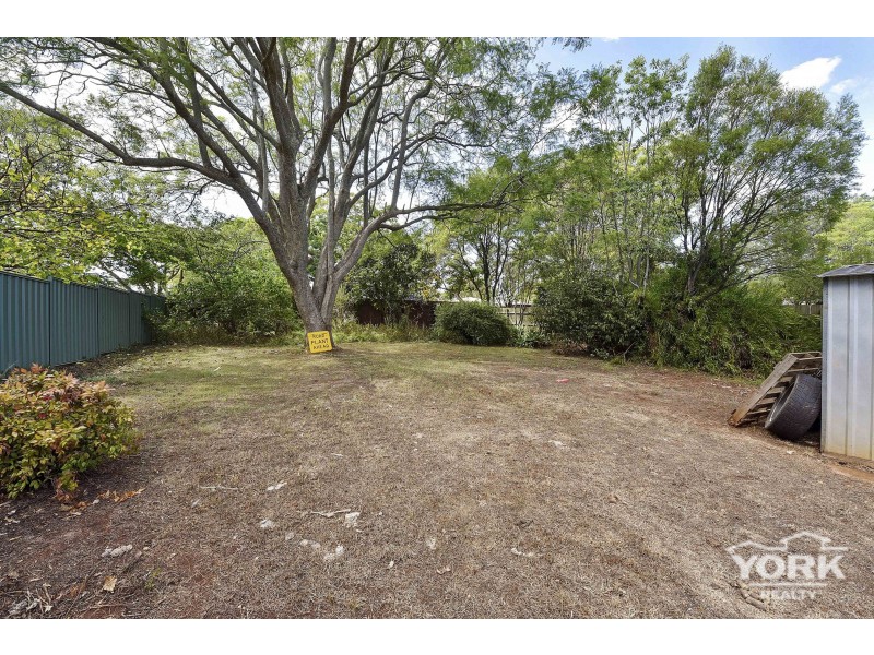 34 Llewellyn Street, Centenary Heights QLD 4350