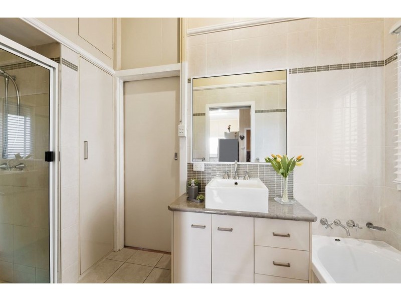 163 Russell Street, Newtown QLD 4350