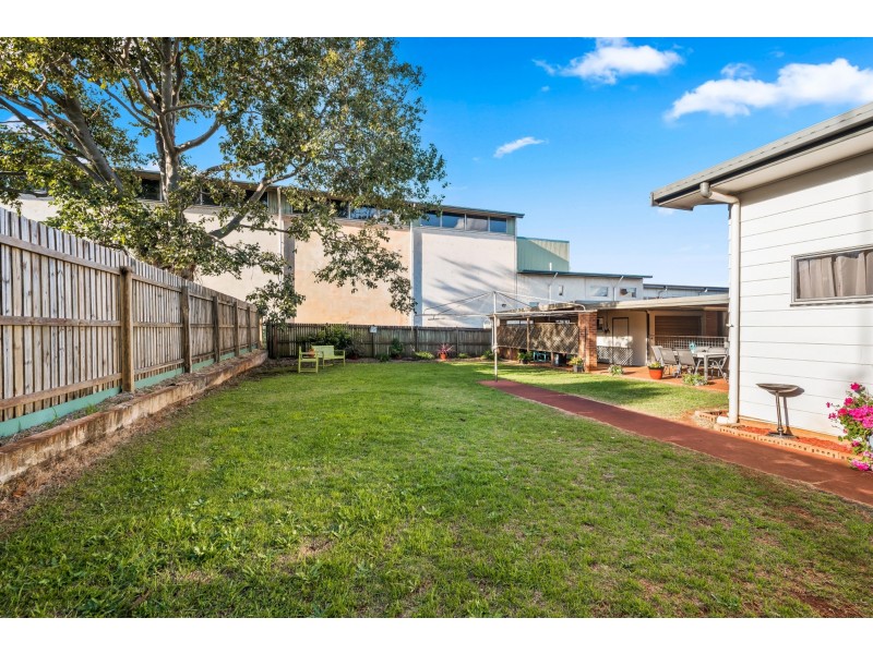 163 Russell Street, Newtown QLD 4350
