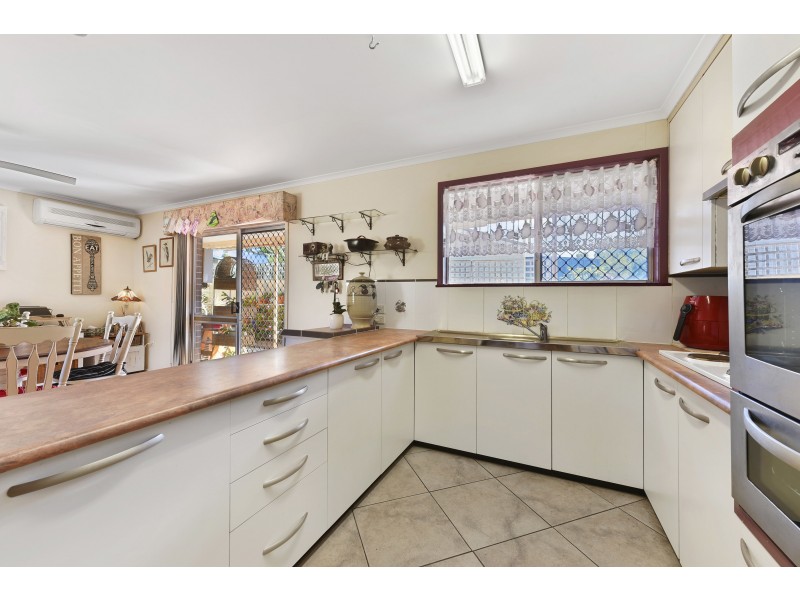3 Hazel St, Centenary Heights QLD 4350