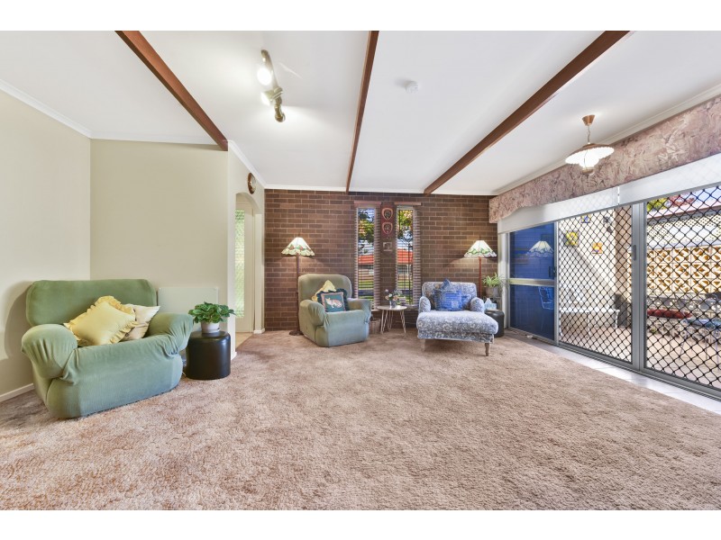 3 Hazel St, Centenary Heights QLD 4350