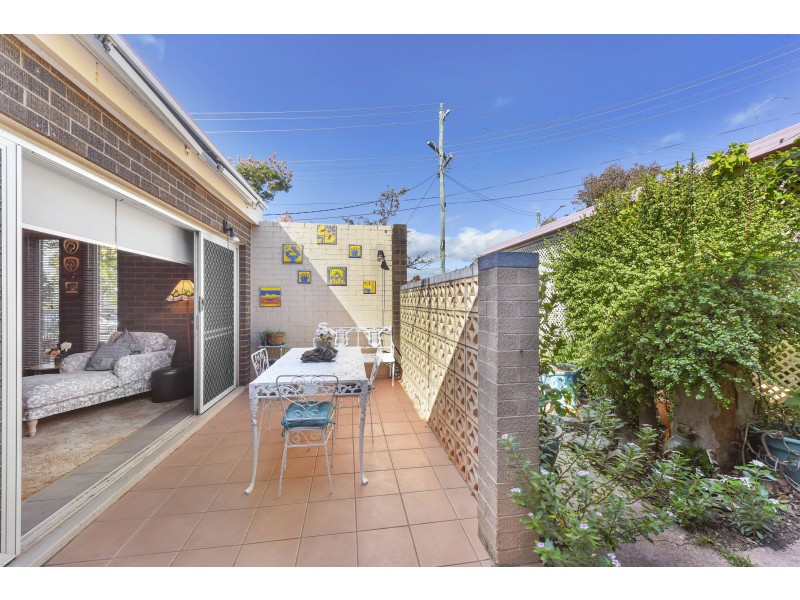 3 Hazel St, Centenary Heights QLD 4350