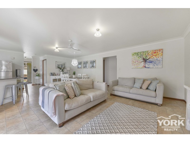 7 Elvery Court, Middle Ridge QLD 4350