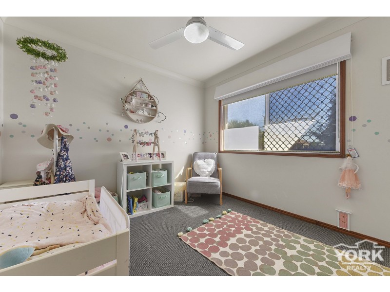 7 Elvery Court, Middle Ridge QLD 4350
