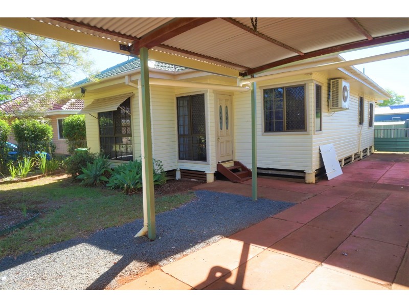 30 Doncaster Street, Newtown QLD 4350