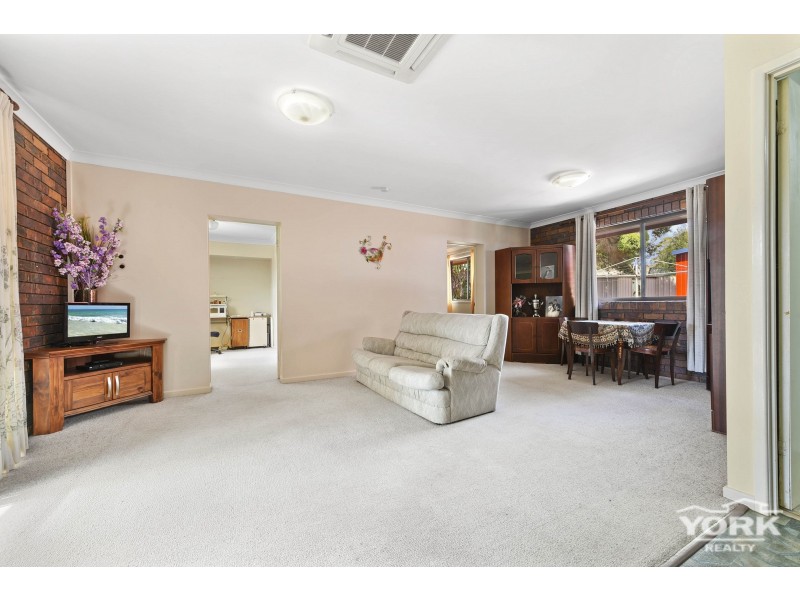 10 Camellia Court, Darling Heights QLD 4350