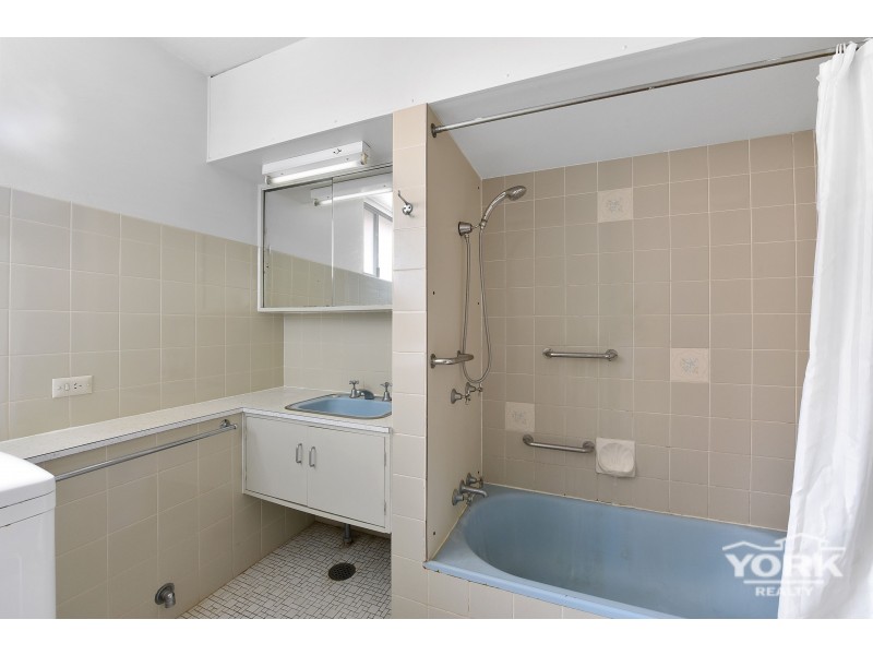 14/33-35 Tourist Road, East Toowoomba QLD 4350