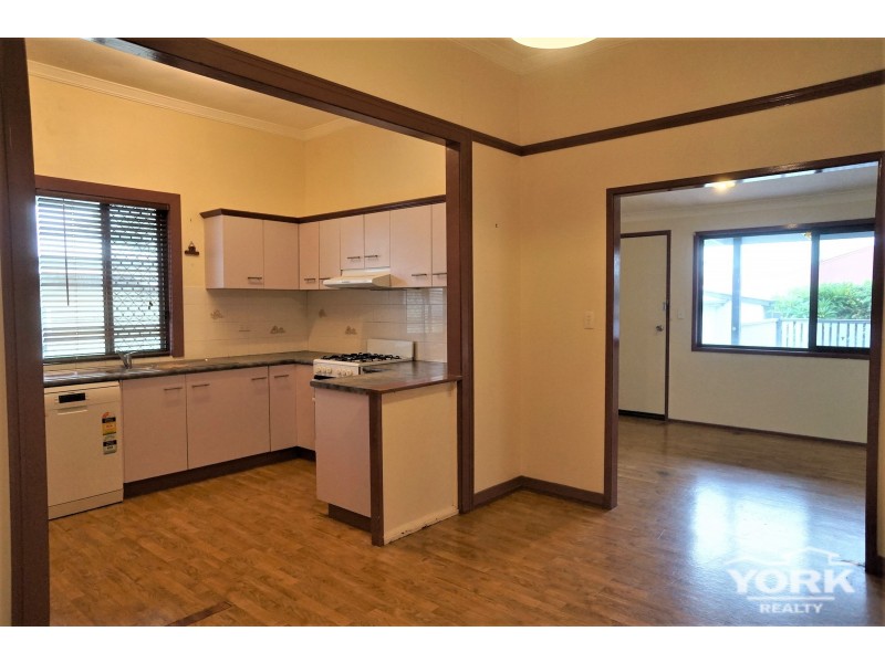 28 Clark Street, South Toowoomba QLD 4350