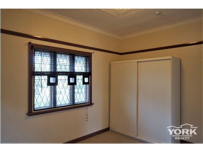 28 Clark Street, South Toowoomba QLD 4350