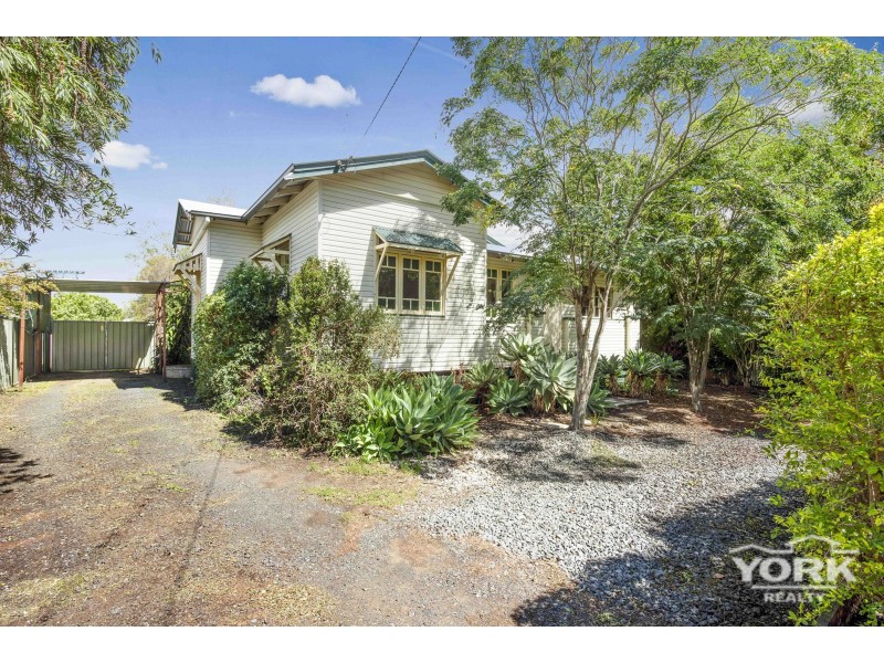 30 High Street, Wyreema QLD 4352