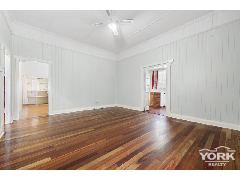 30 High Street, Wyreema QLD 4352