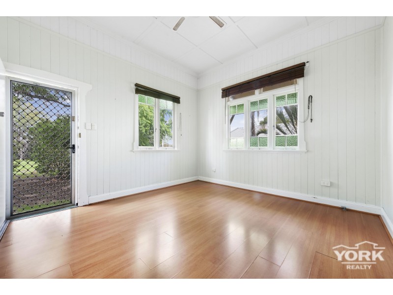 30 High Street, Wyreema QLD 4352