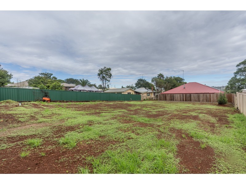 28a Ruthven Street, Harlaxton QLD 4350