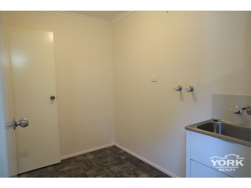 2 Wilga Court, Newtown QLD 4350