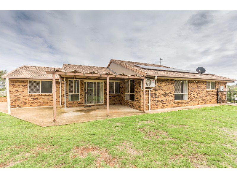 17 Kayser Court, Darling Heights QLD 4350