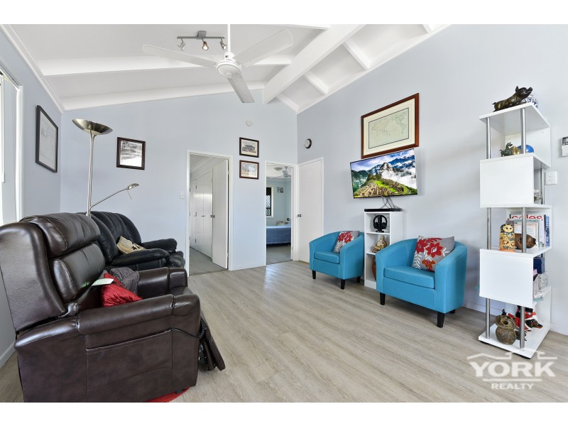47 Traminer Drive, Wilsonton Heights QLD 4350