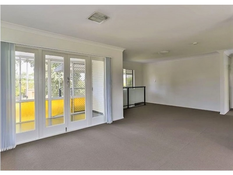 7 Evon Street, Rockville QLD 4350